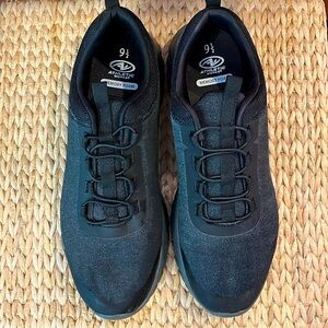 Athletic Works Memory Foam No Tie Shoes